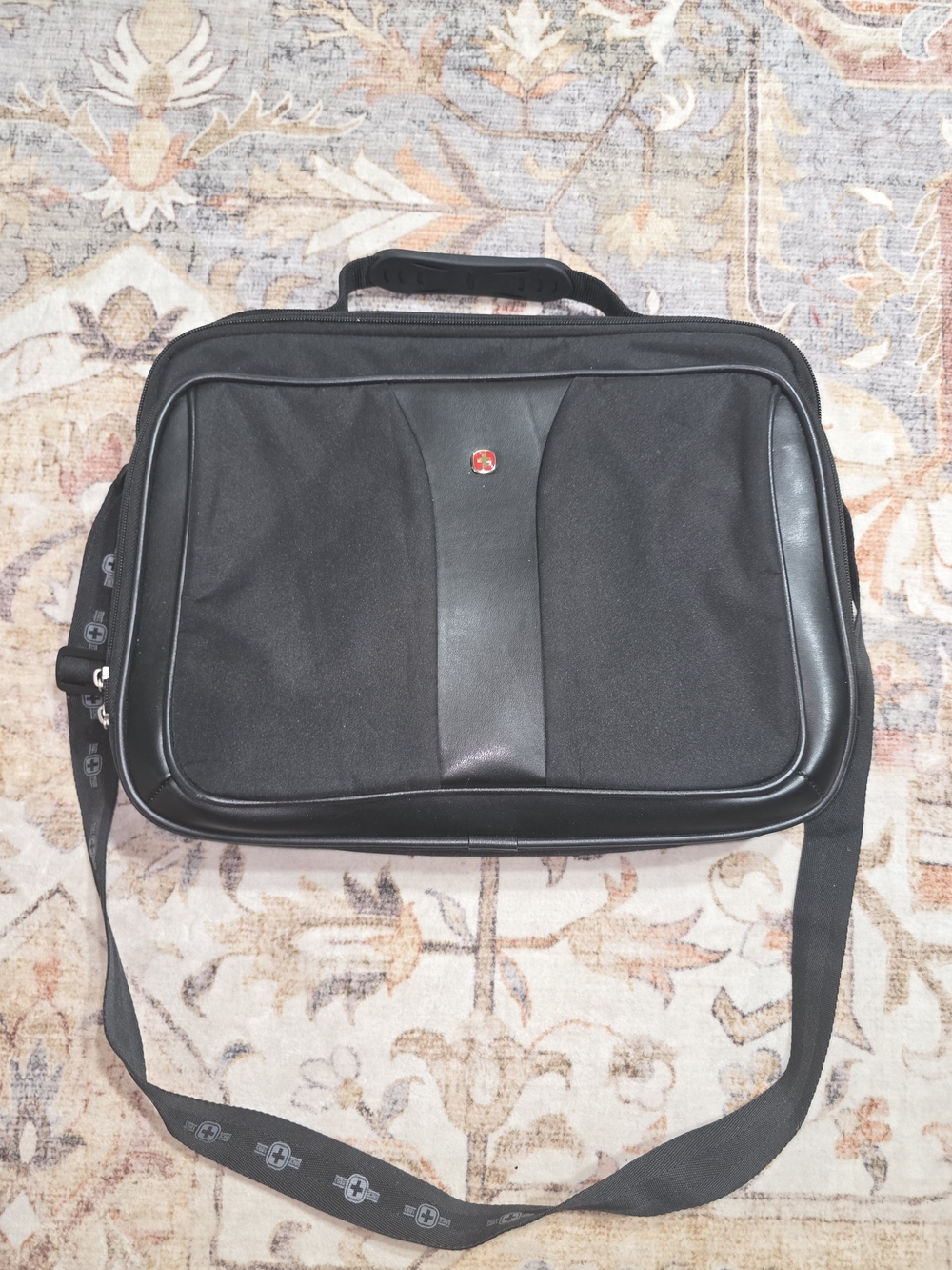 SwissGear Black Laptop Briefcase with Shoulder Strap